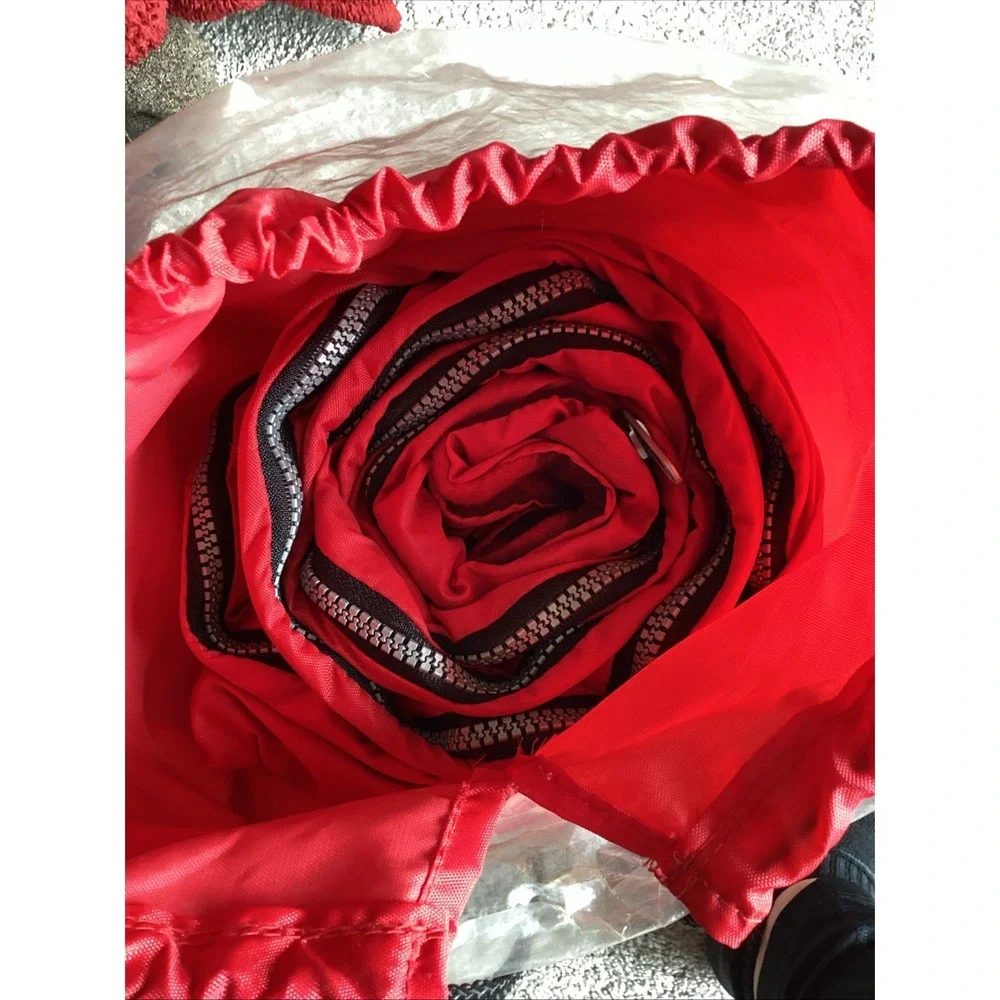 NEW VTG Marlboro Unlimited Red Sleeping Bag 88848 RECTANGULAR 1 Person